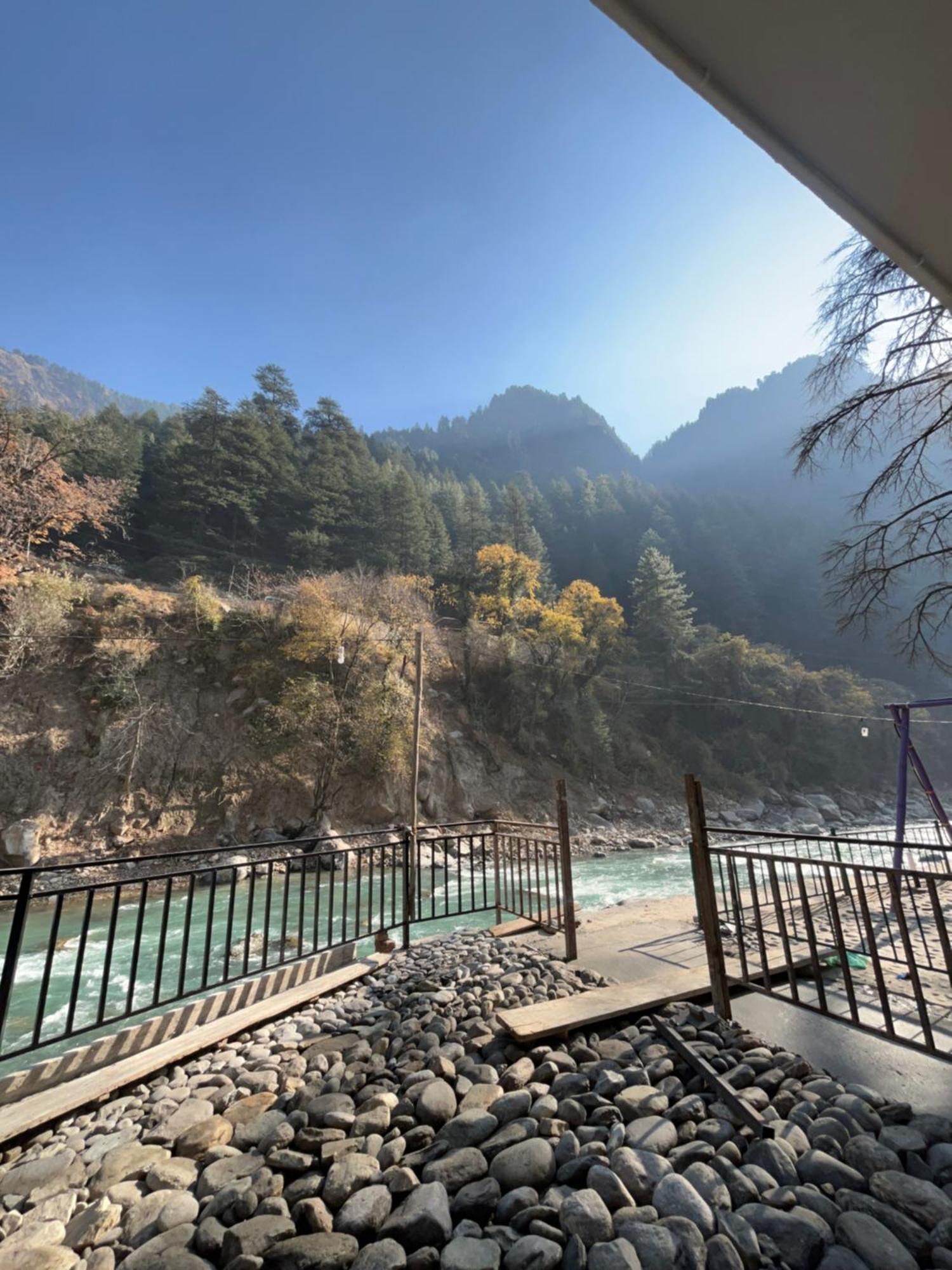 Hom House Of Mannmauji Riverside Kasol Εξωτερικό φωτογραφία