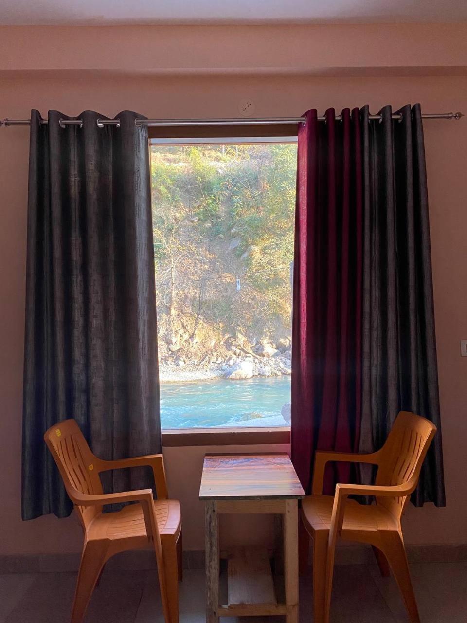 Hom House Of Mannmauji Riverside Kasol Εξωτερικό φωτογραφία
