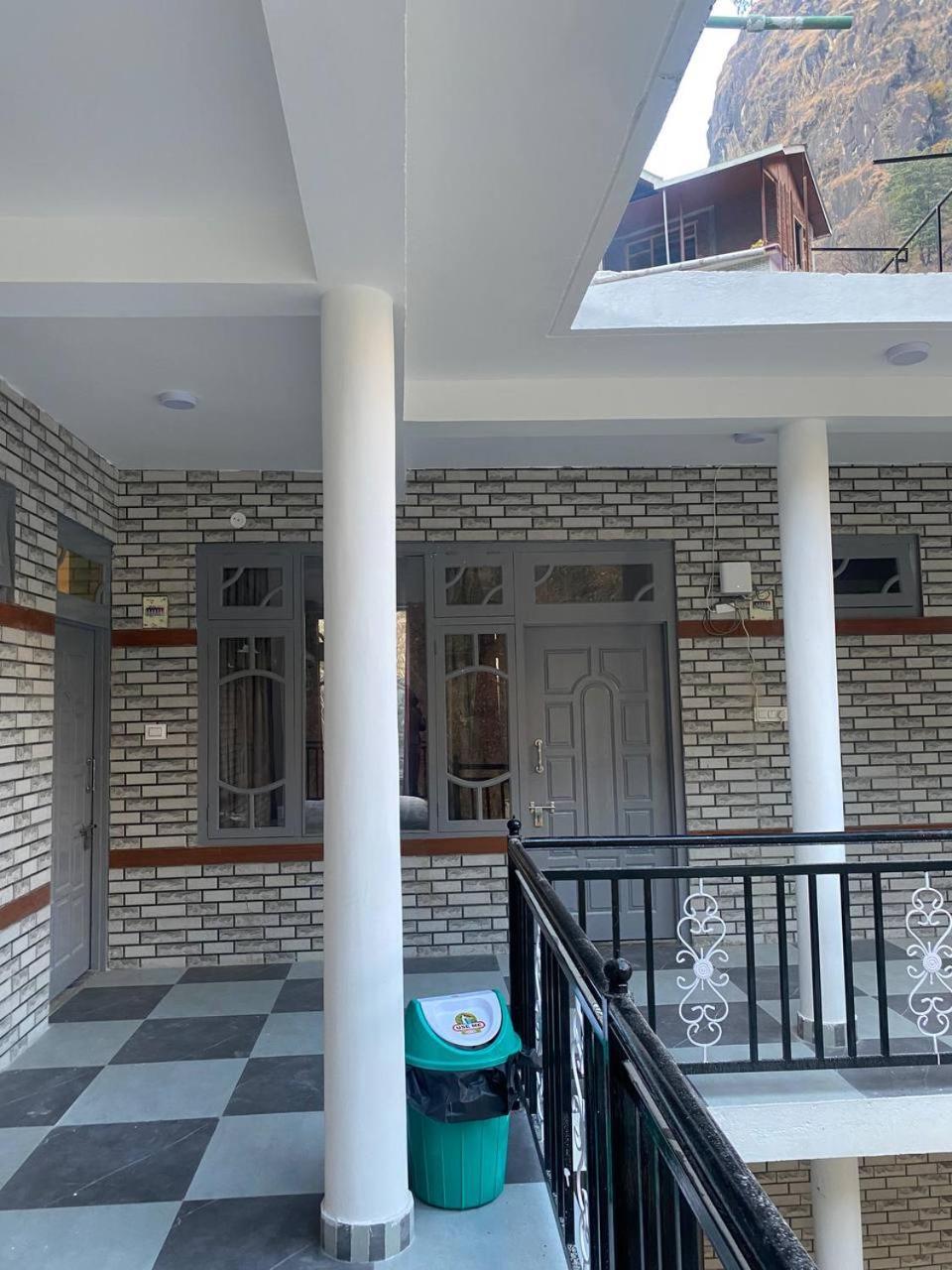 Hom House Of Mannmauji Riverside Kasol Εξωτερικό φωτογραφία
